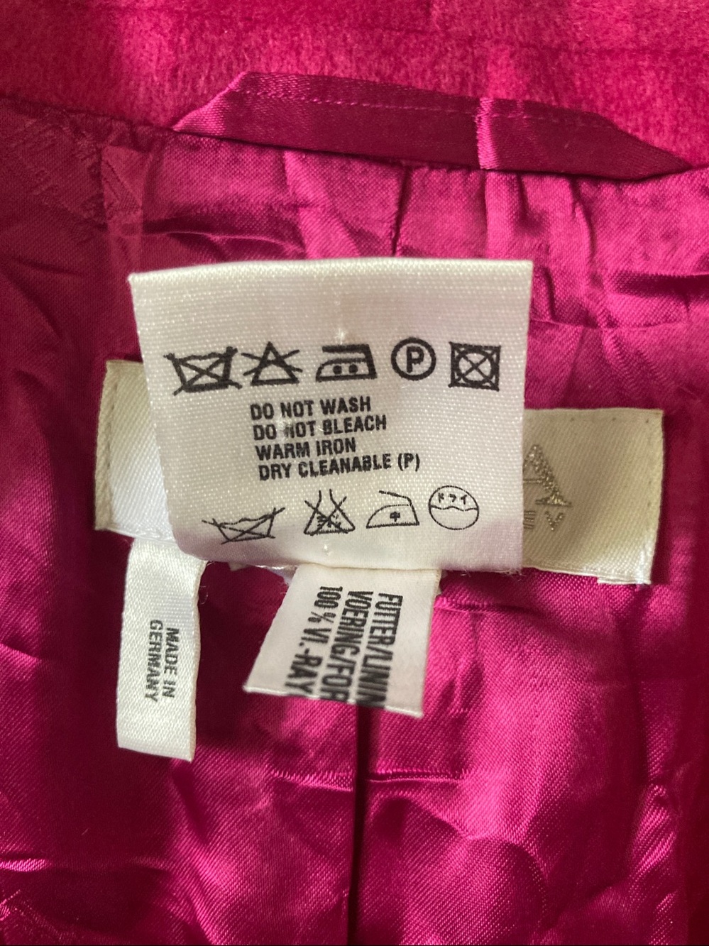 Vintage Escada fuchsia rabbit & wool blazer jacket, ~Medium. - Picture 7 of 16